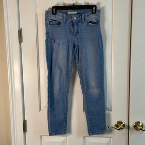 711 Levi’s skinny jeans